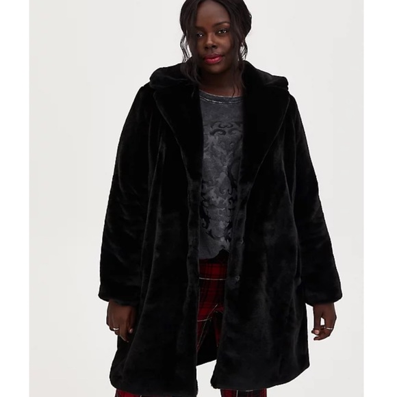 BLACK PLUSH FAUX FUR COAT - Picture 2 of 5